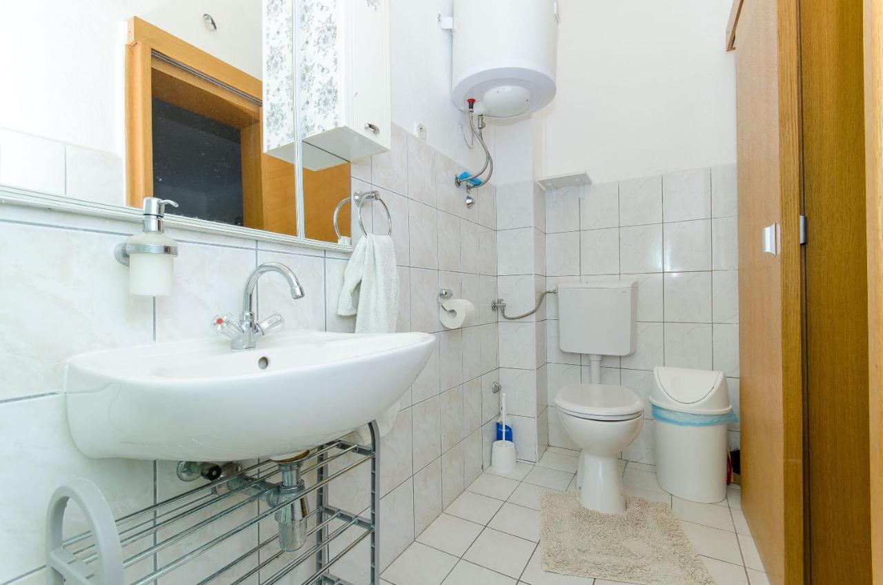 Rooms Nikola Tučepi Exteriér fotografie